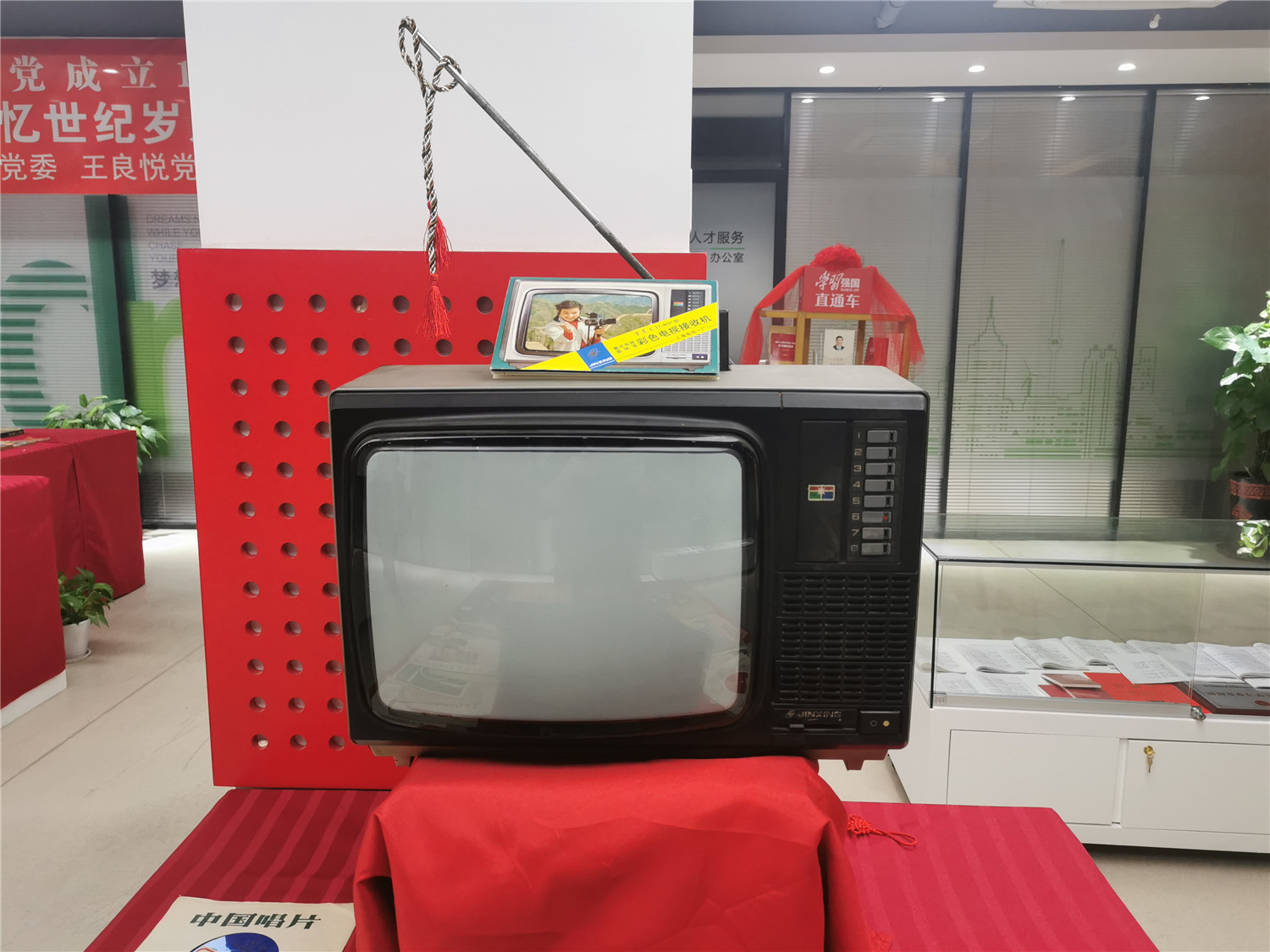 de66f05f64c8de2512e38569108bb62.jpg