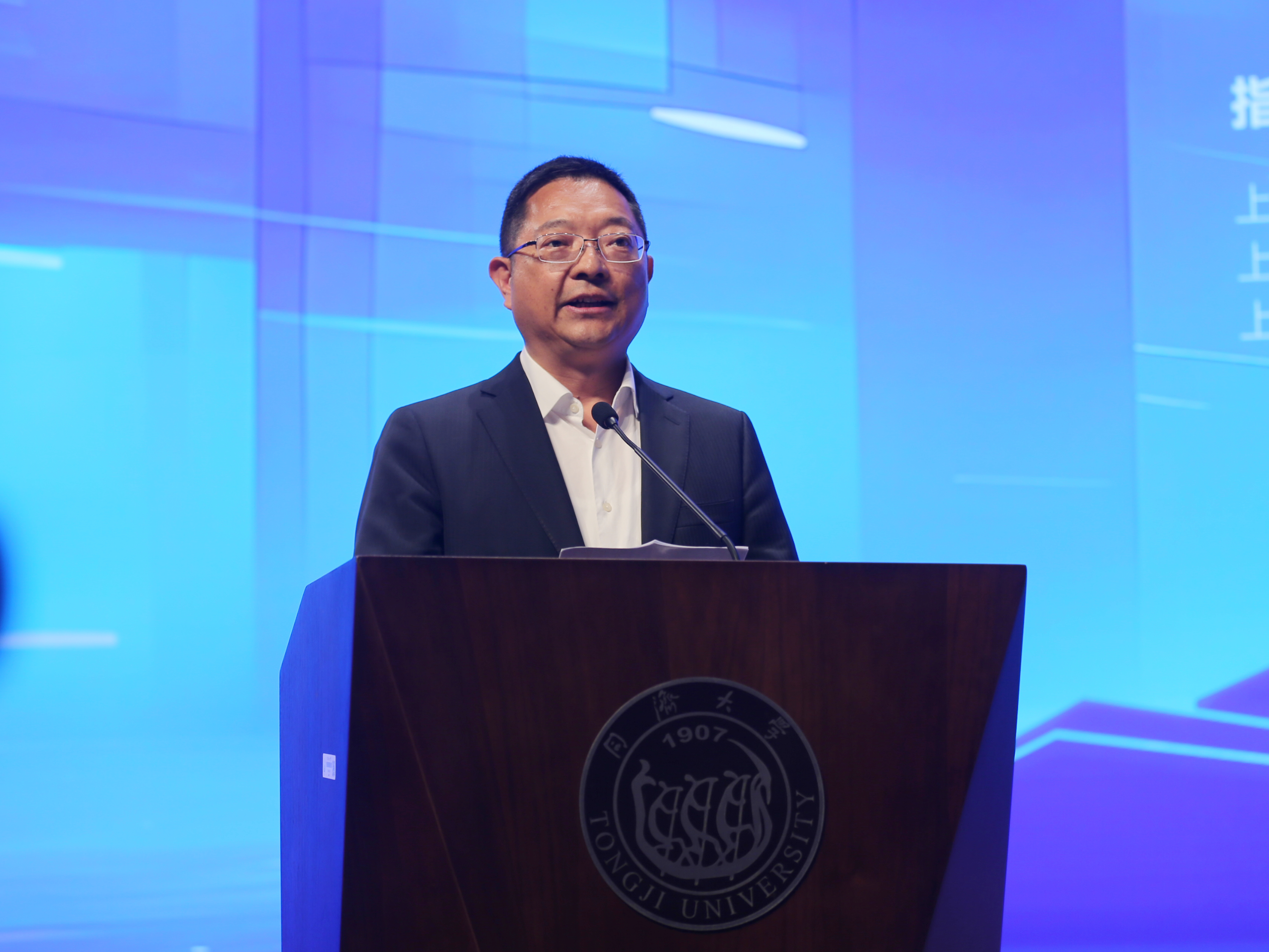 嘉定区委书记肖文高 (1).jpg