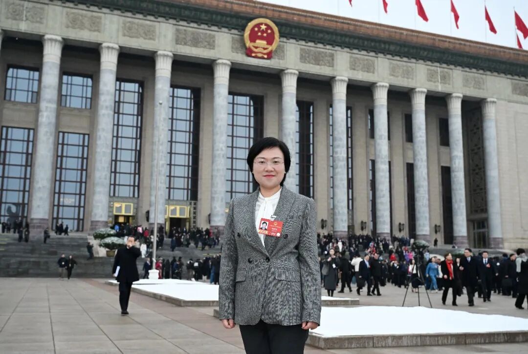 全国人大代表刘懿艳：提高贷款贴息、加速自动驾驶落地，为汽车产业高质量发展破题