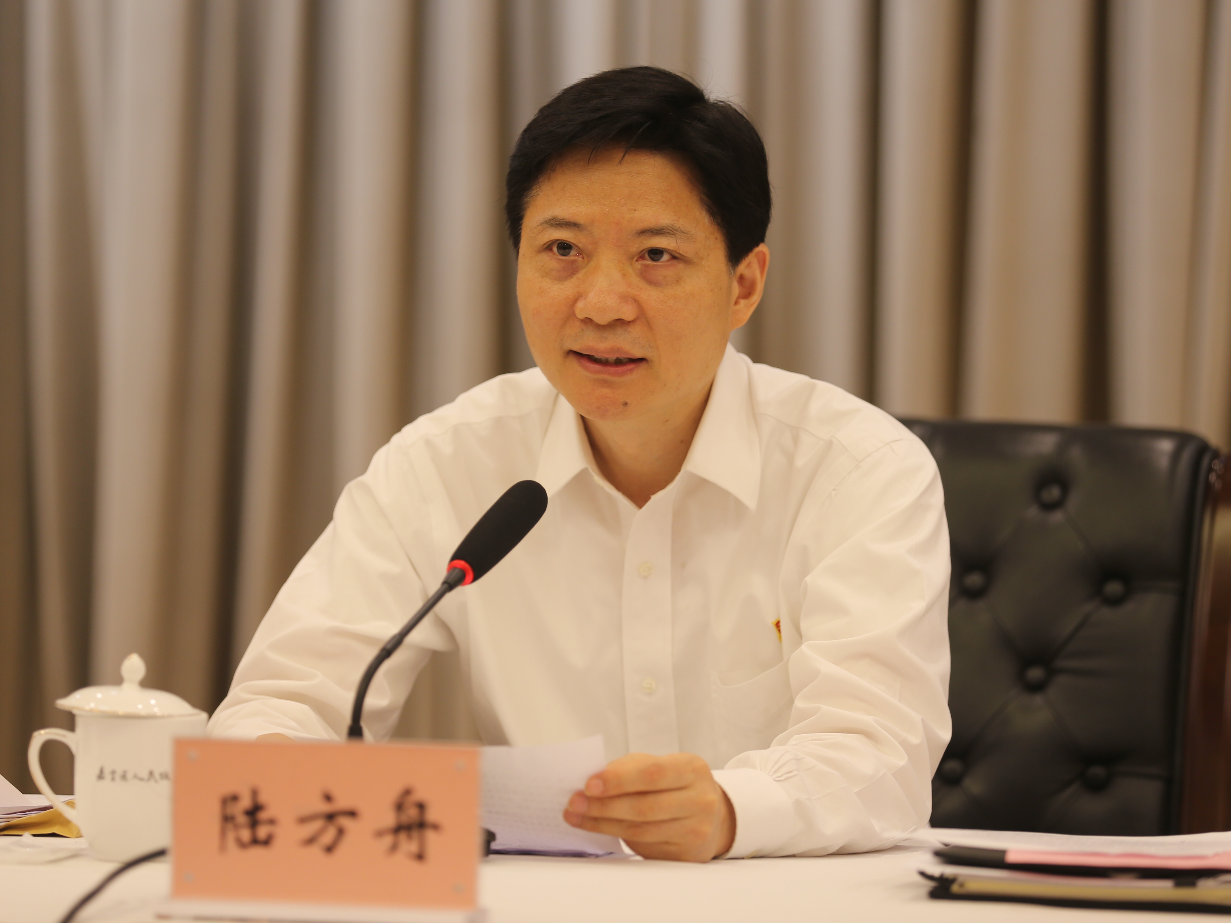AZ0T1294_看.jpg