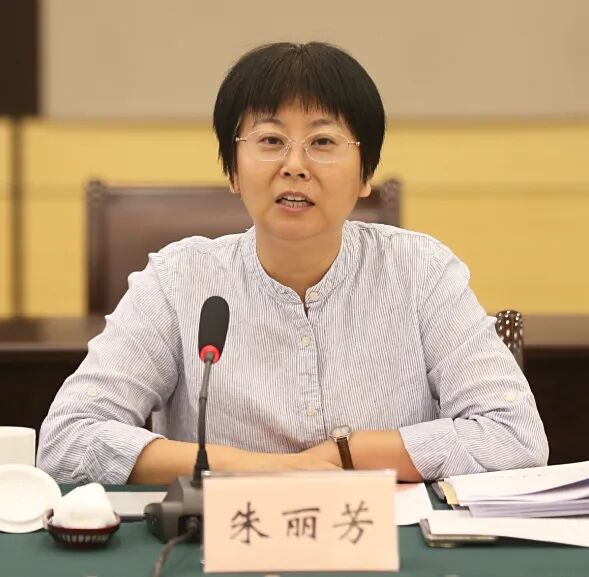 8位专家谈十五五.jpg