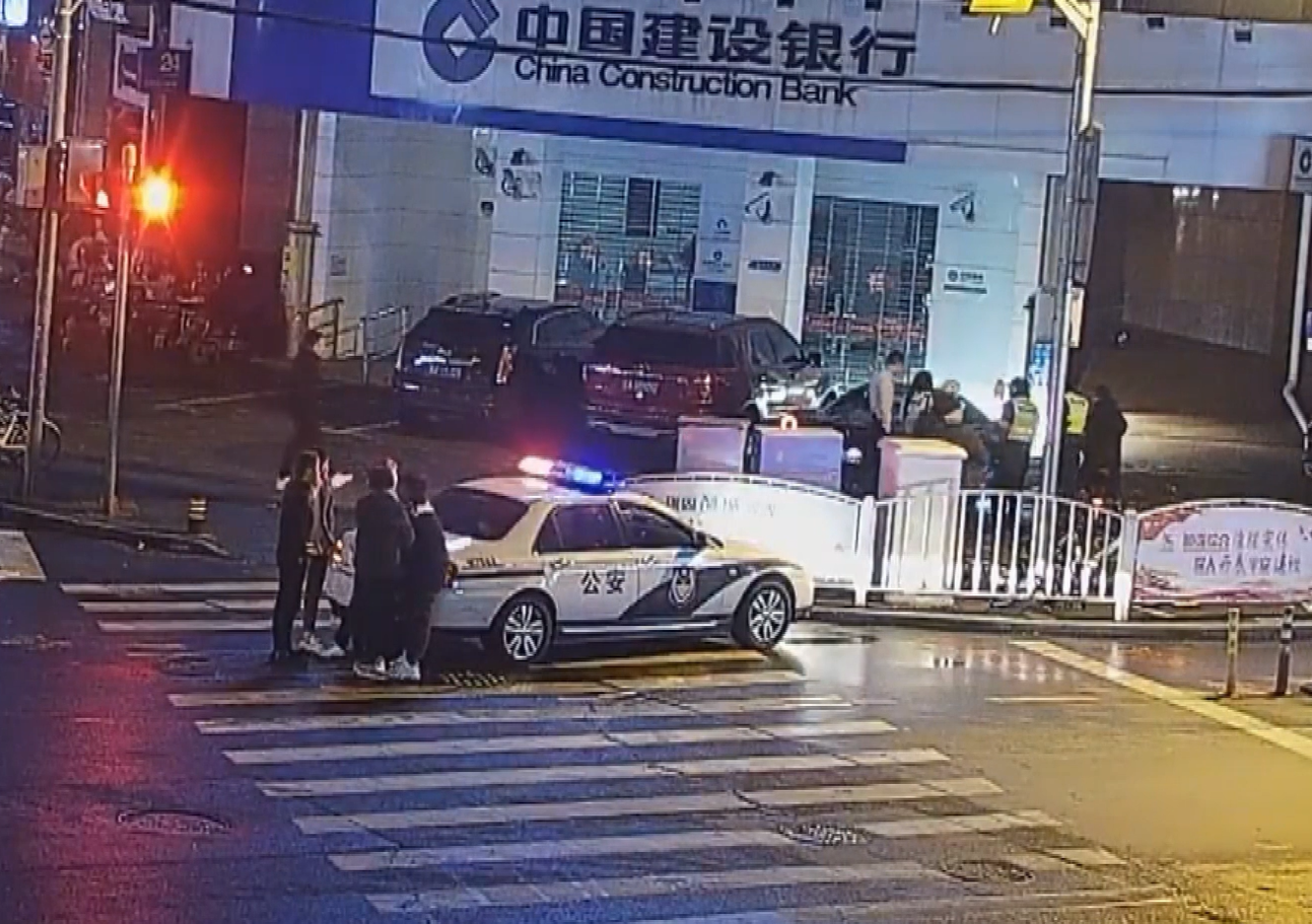 出警-17924.png
