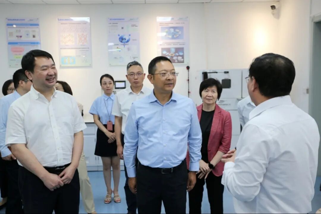 座谈会-594743.jpg