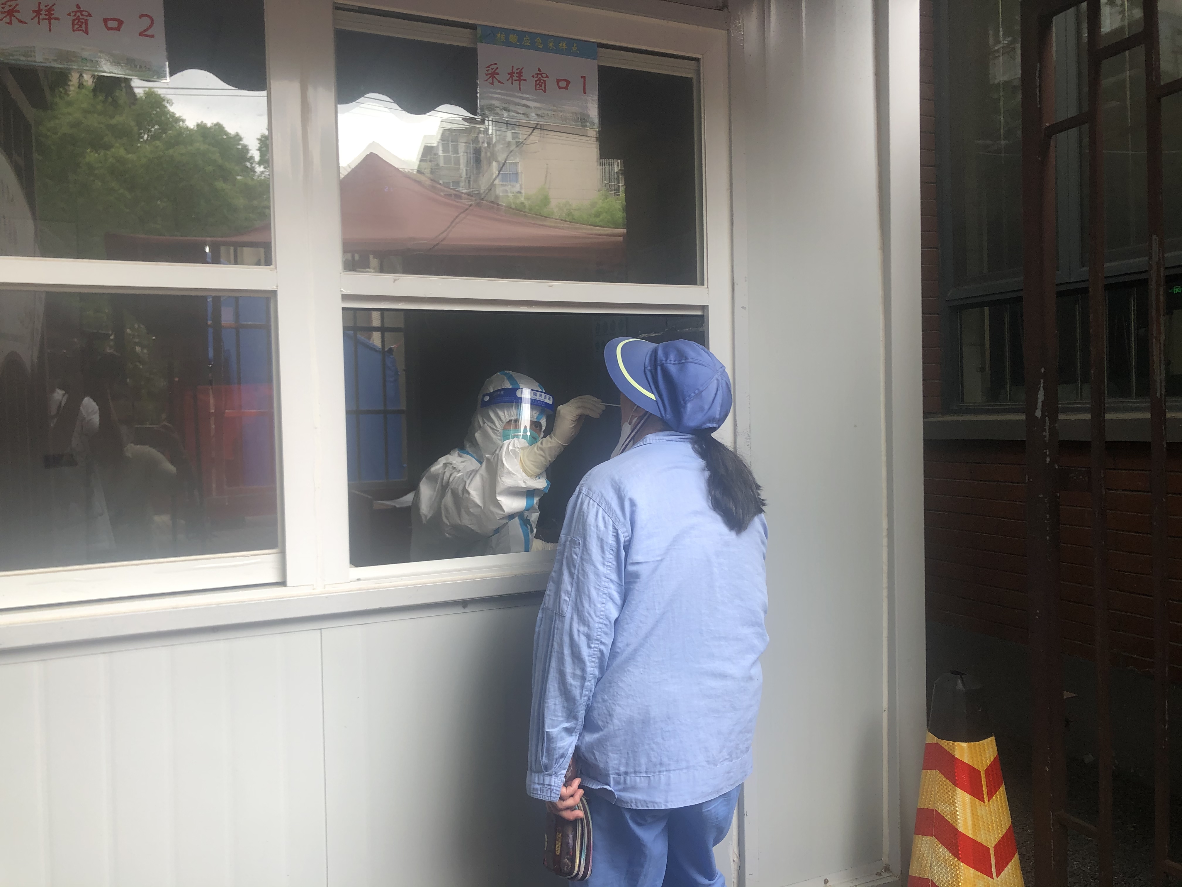 核酸采样.jpg
