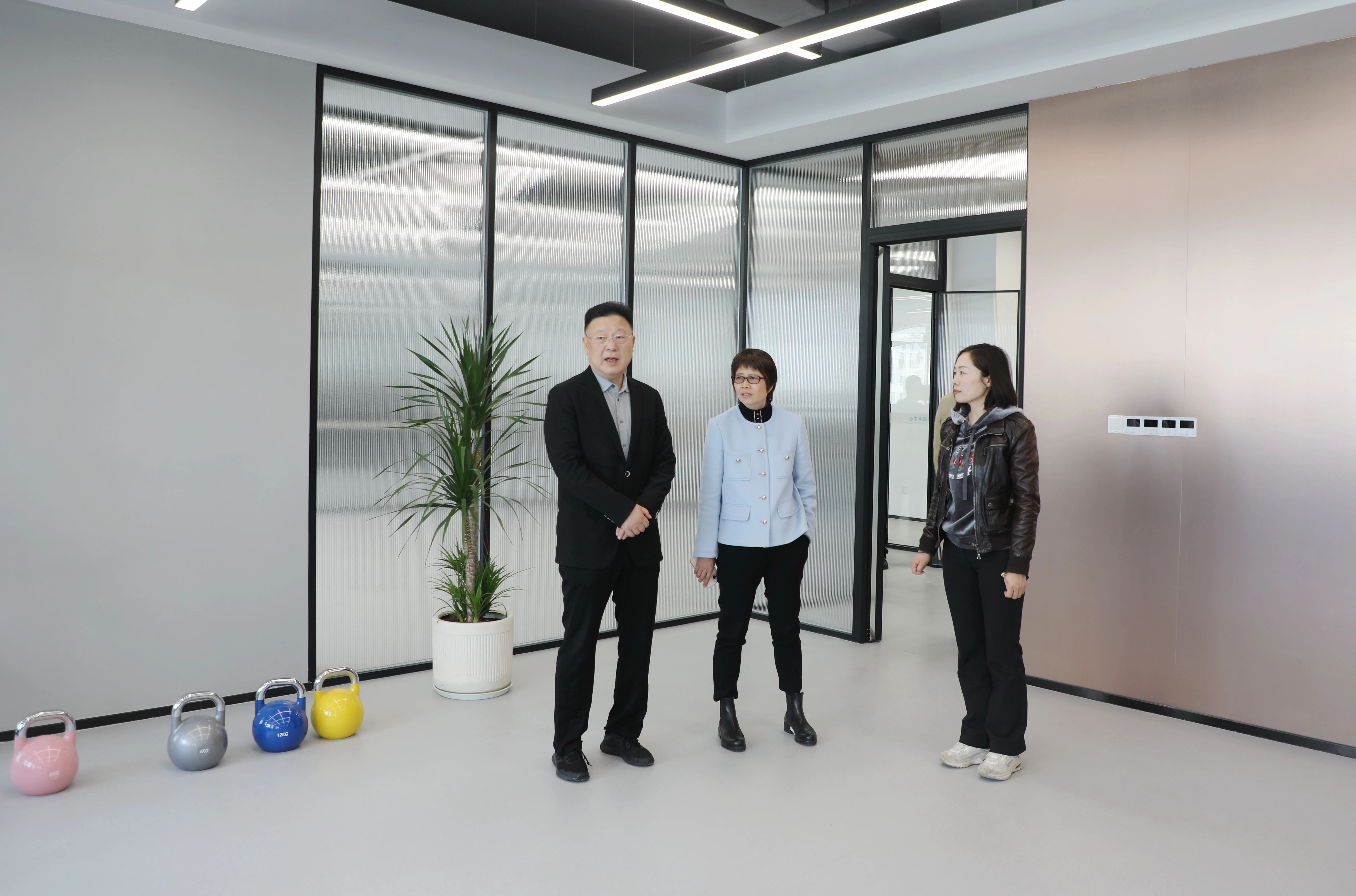 区领导来安亭视察2025年度体育类民生实事项目